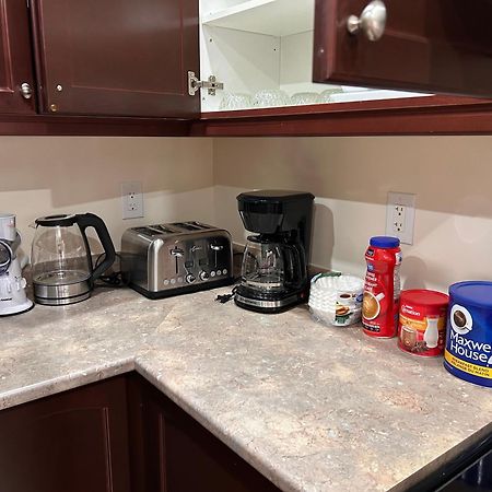 Avid Vacation Palace In Castlemore , Brampton Extérieur photo
