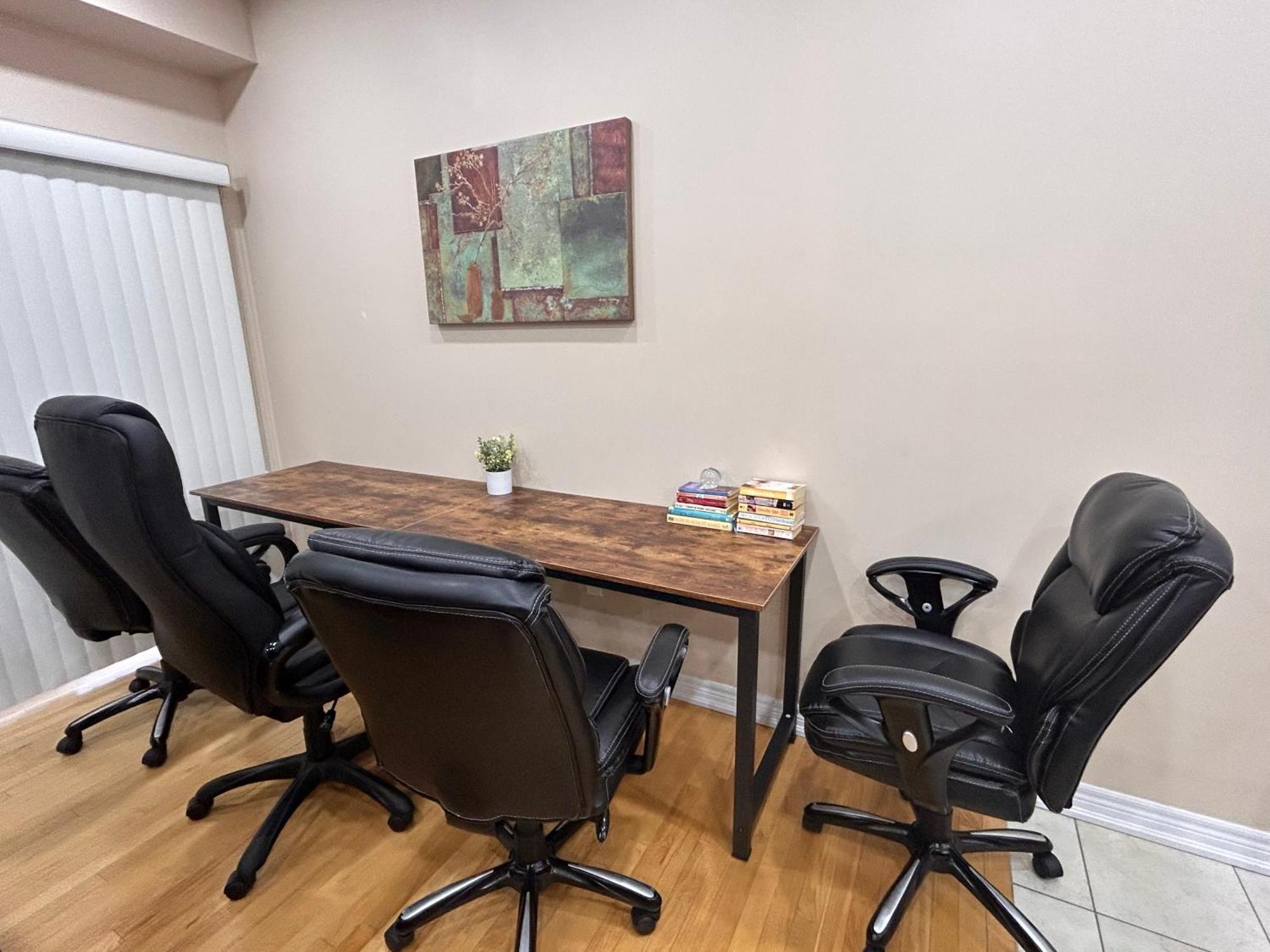 Avid Vacation Palace In Castlemore , Brampton Extérieur photo
