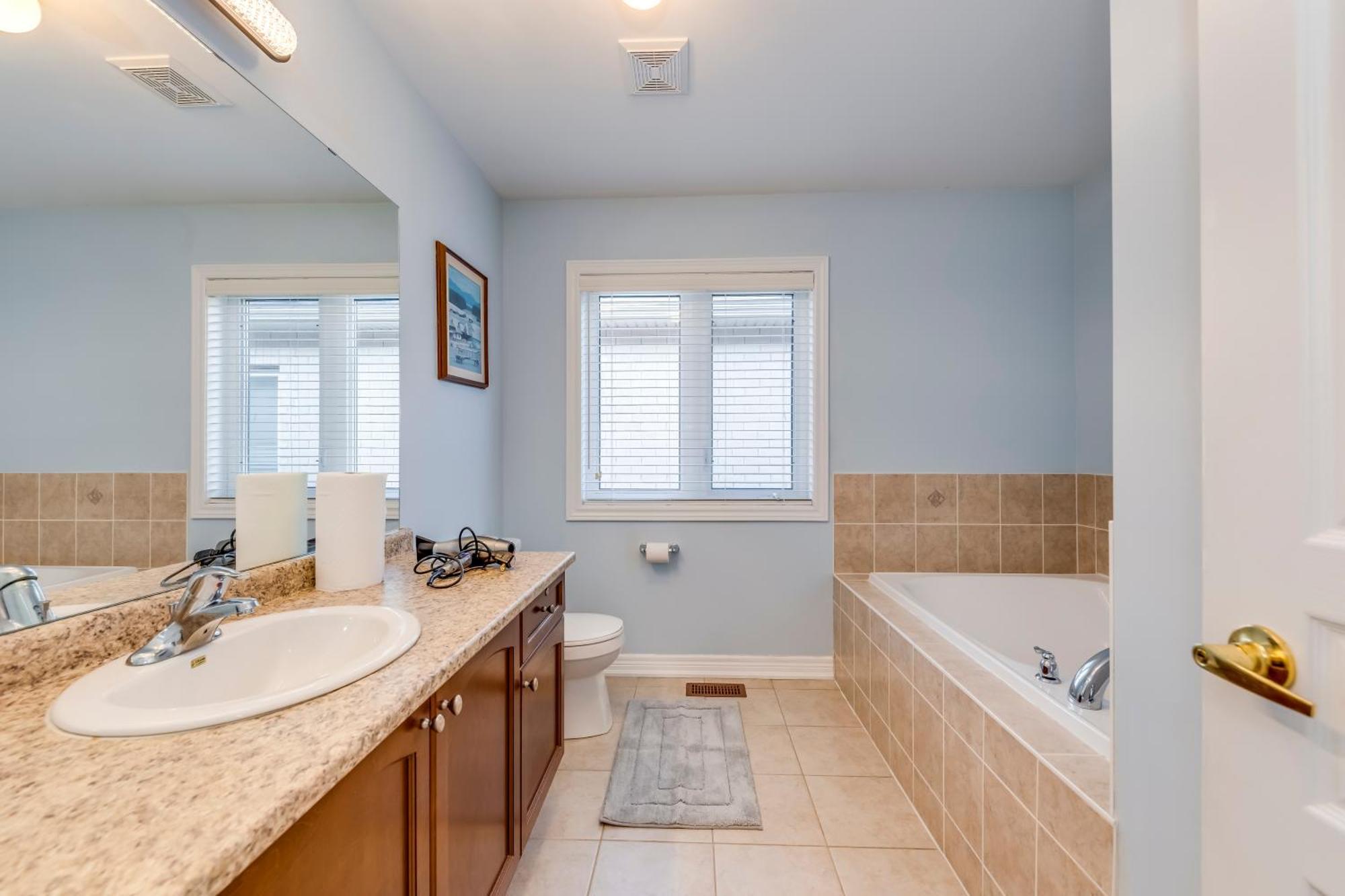 Avid Vacation Palace In Castlemore , Brampton Extérieur photo