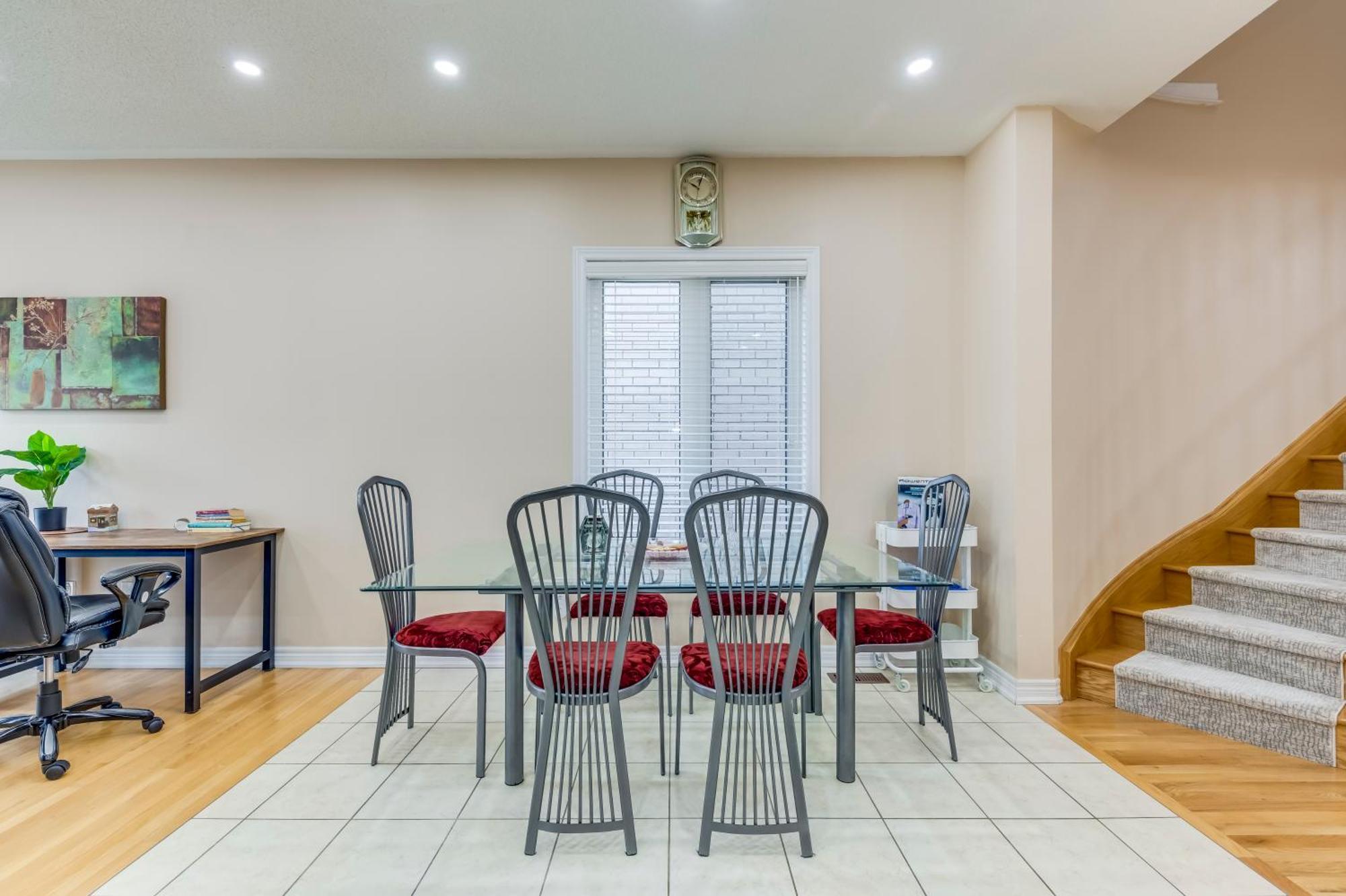 Avid Vacation Palace In Castlemore , Brampton Extérieur photo